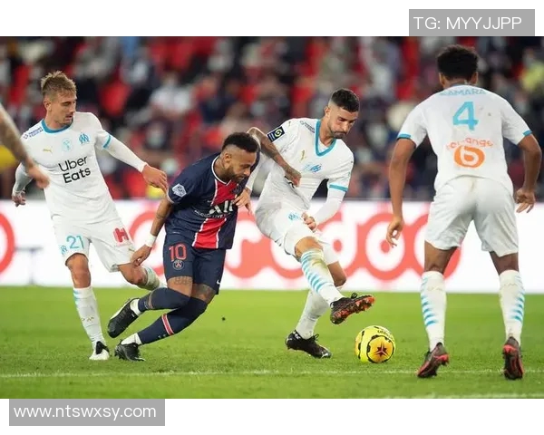 巴黎日耳曼主场迎战图卢兹争夺法甲冠军重要三分之战